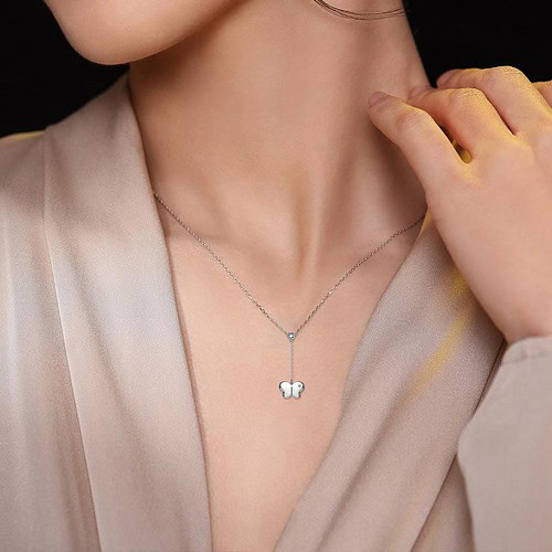 Kette mit Schmetterling Anhänger