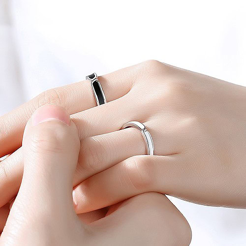 Partnerring schwarz weiße