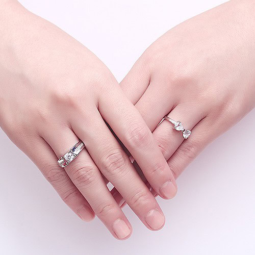 Partnerring mit Schleife