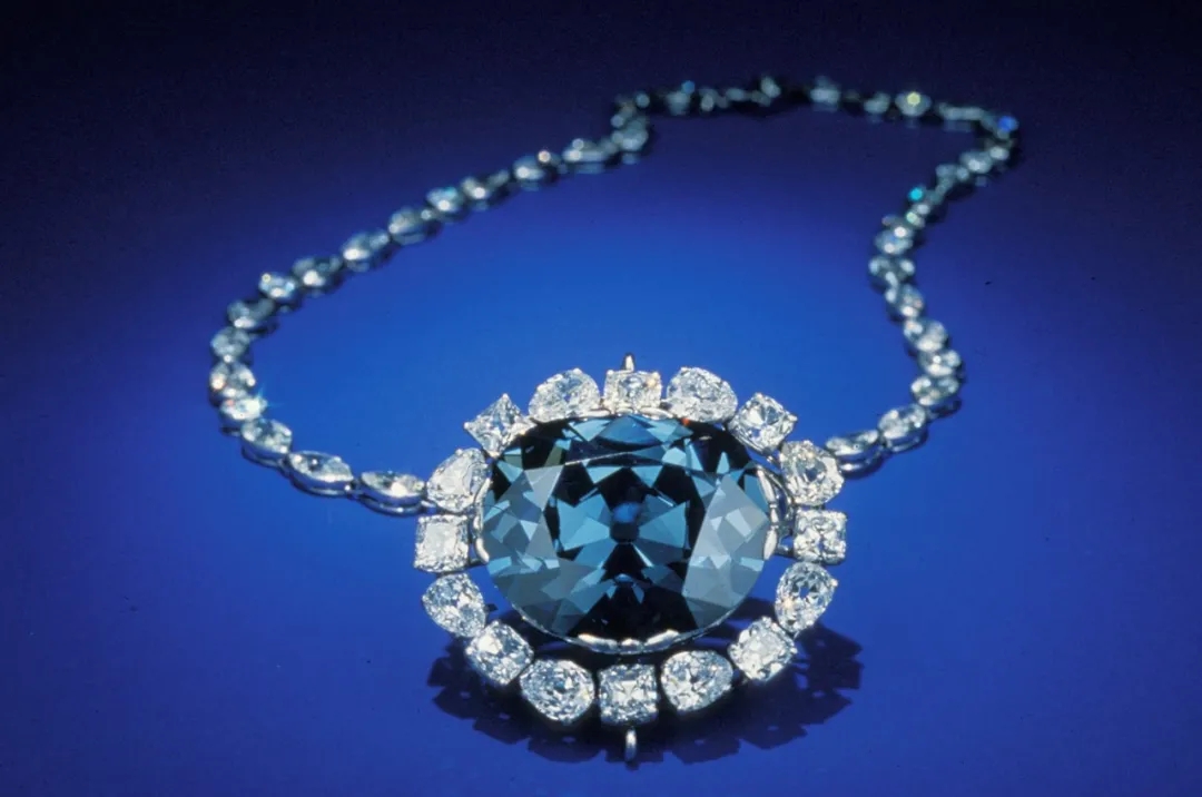 Der Hope-Diamant im Smithsonian Der Hope-Diamant im Smithsonian