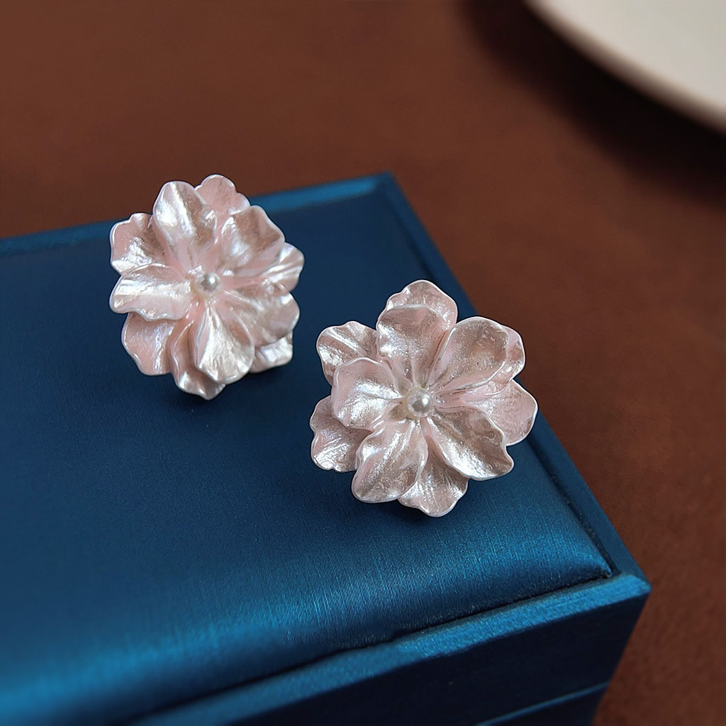 weiße blumen ohrclips
