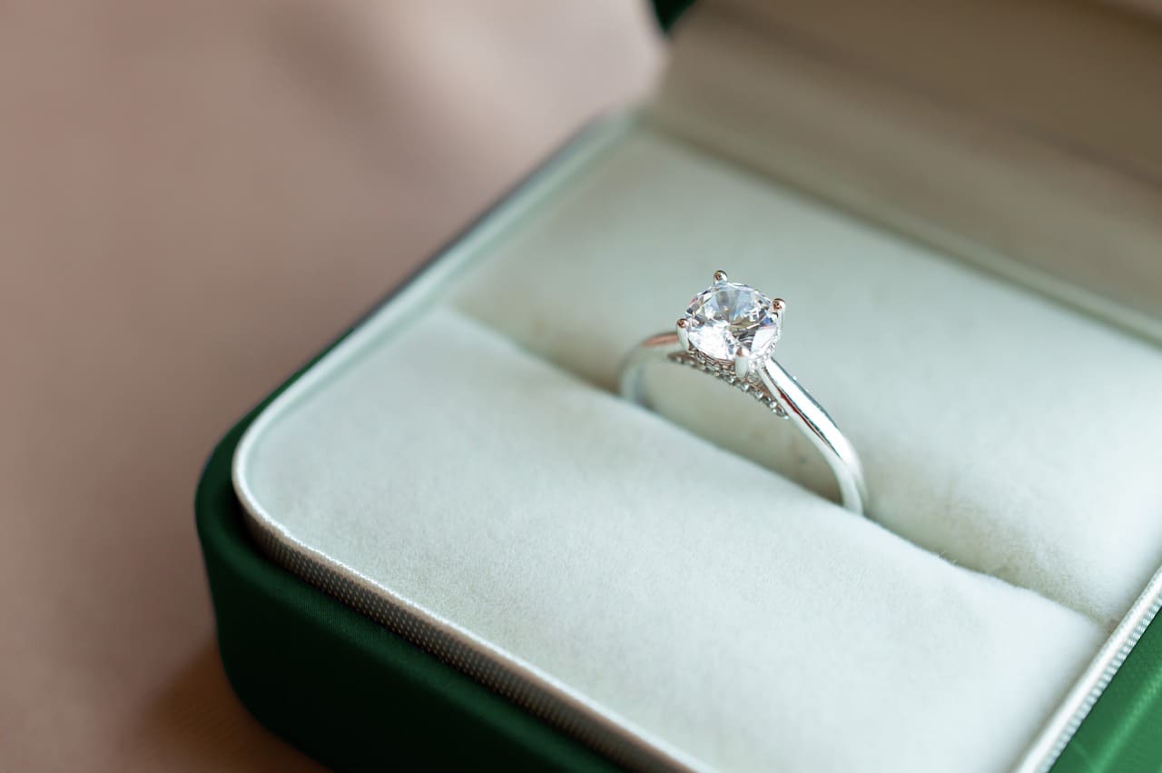 jewel-zirkonia-ring