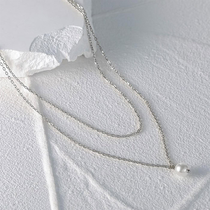 Feine Kette mit Perlenanhänger