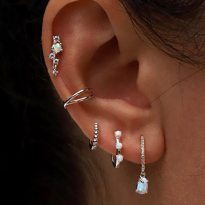 Silber Creolen mit Weiß Opal
