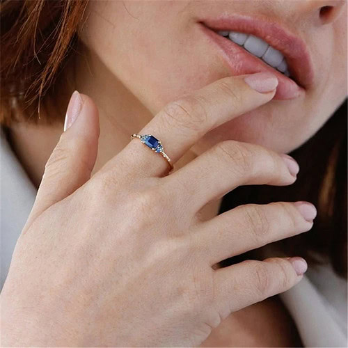Damen Ring mit Blau Zirkonia