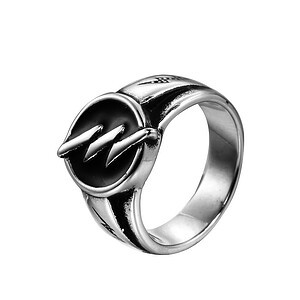 Signet Ring mit Blitz