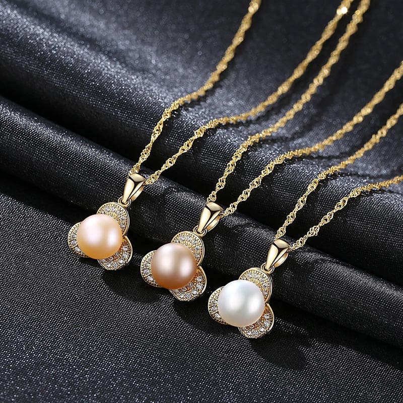 Goldene Kette mit Süßwasserperlen Anhänger