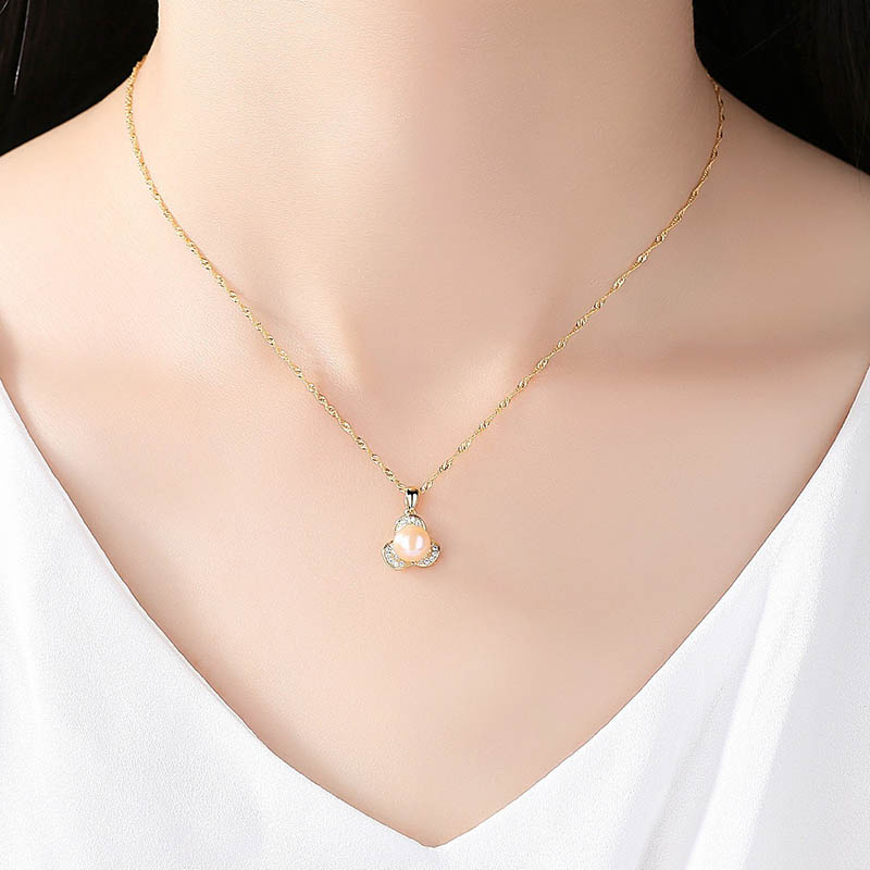 Goldene Kette mit Süßwasserperlen Anhänger