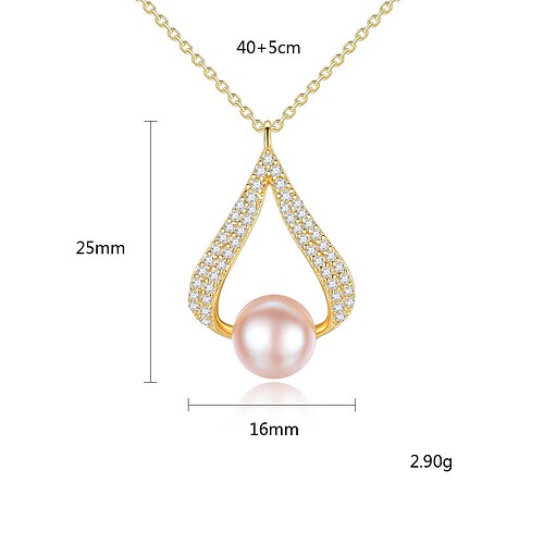 Goldene Kette mit Perlenanhänger