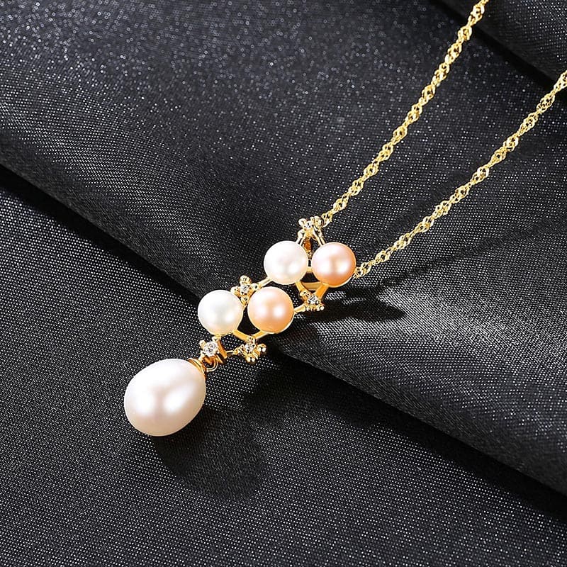 Goldene kette personalisieren mit Perlen