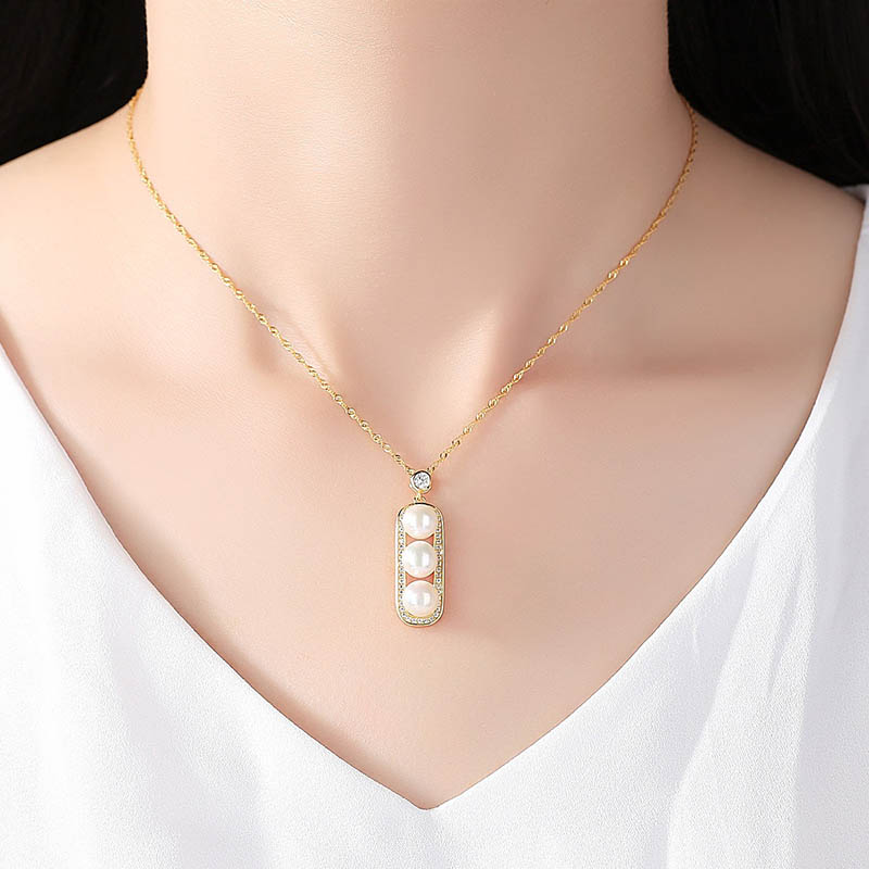 Schote goldene Kette mit 3 Perlen