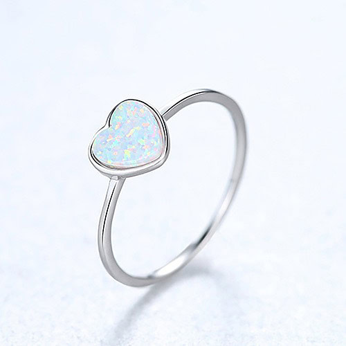 Herz Solitär Ring mit Opal
