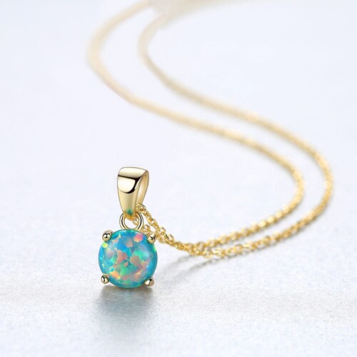 Goldene Kette mit Opal Anhänger