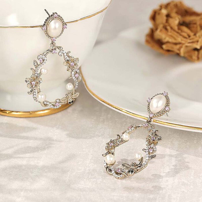 Hoop Ohrringe mit Blumen