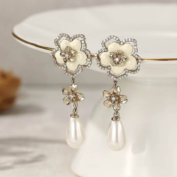 Blumen Ohrringe mit Tropfen Perlen