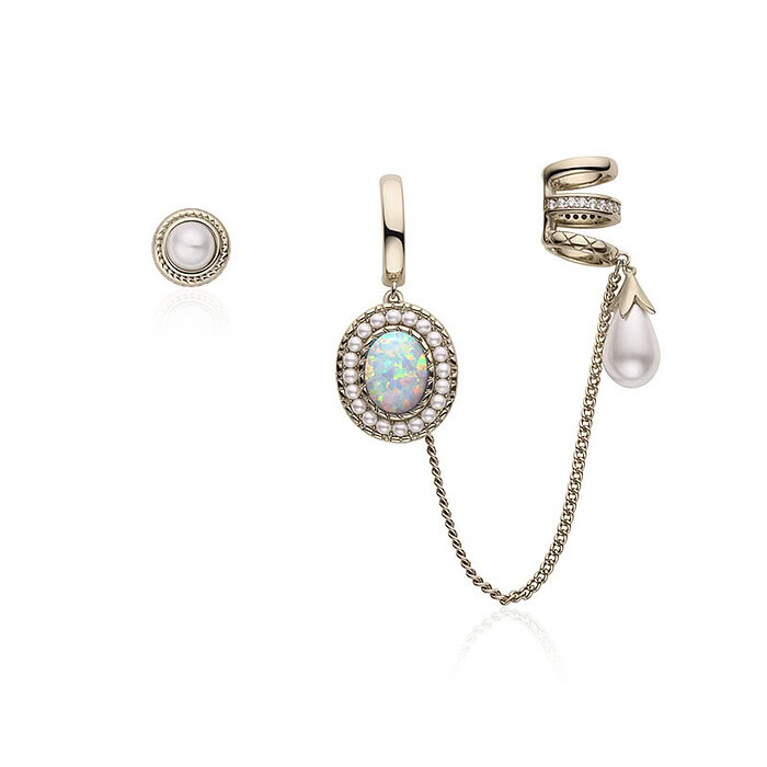 Vergoldet Asymmetrische Ohrringe mit Opal