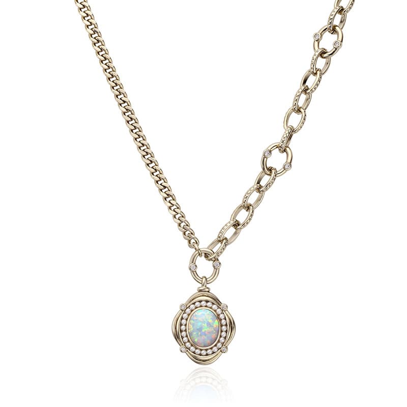 Vergoldete Kette mit Opal Anhänger
