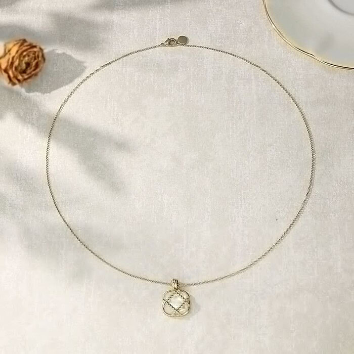 Damen Kette mit Eckig Anhänger