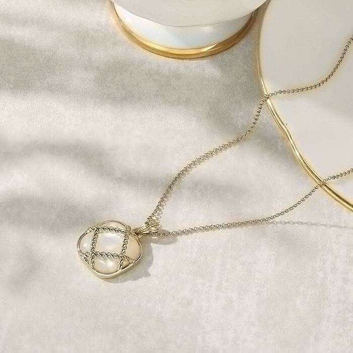 Damen Kette mit Eckig Anhänger