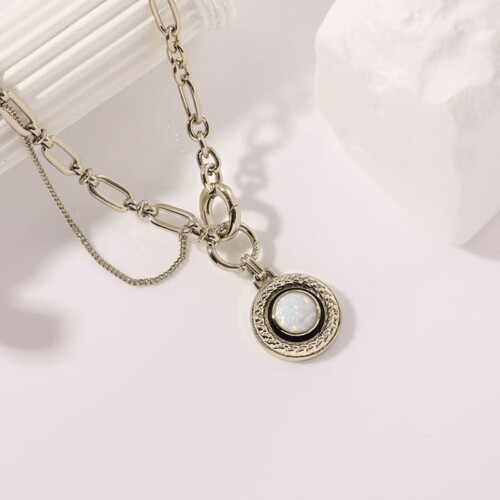 Rundem Anhänger Kette mit Opal