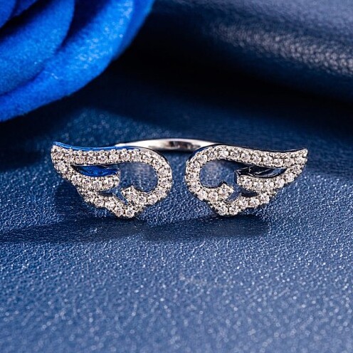 Engelsflügel Ring mit Zirkonia