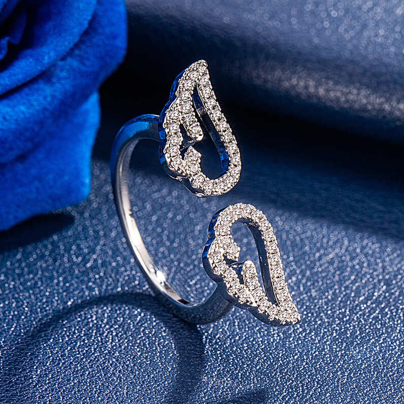 Engelsflügel Ring mit Zirkonia