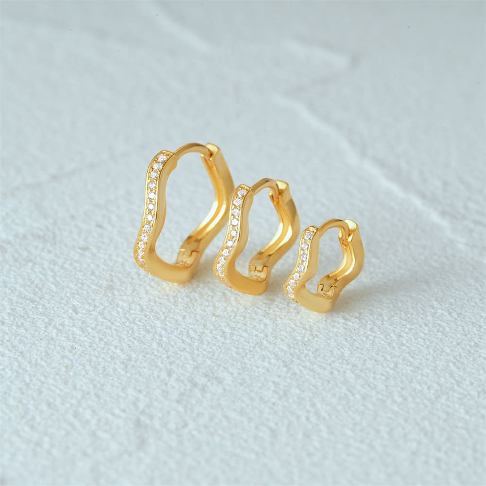 Gedrehte Ohrringe Set mit Zirkonia